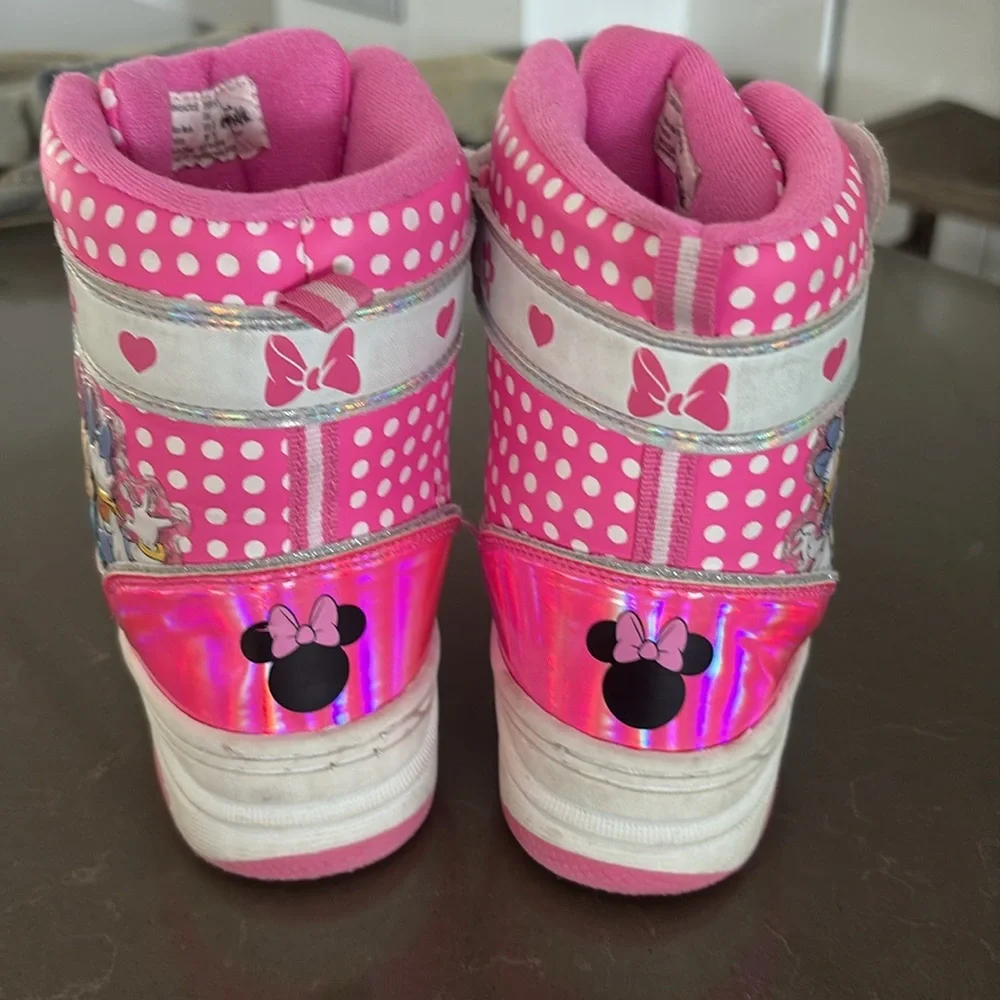Toddler girl snow boots with Minnie and daisy - Picture 4 of 4